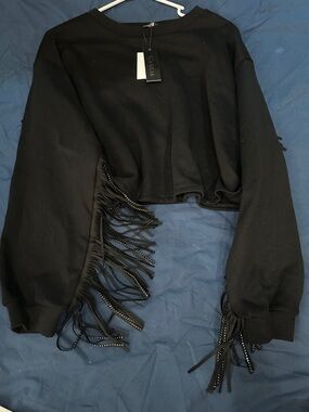 Gracia Black Cropped Crewneck Sweatshirt, Size L NWT